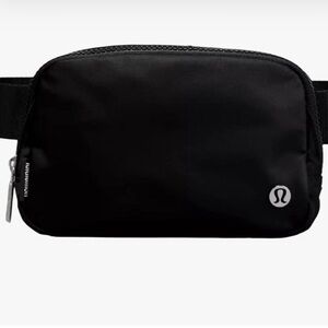 lululemon athletica Black Everywhere Bag